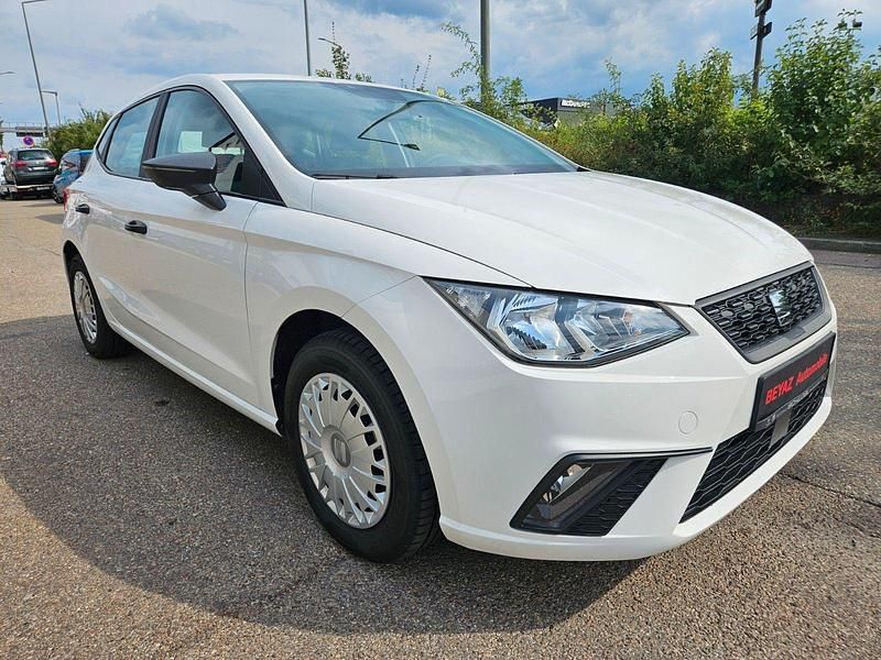 Weiß Gebraucht 2021 Seat Ibiza Reference Kleinwagen | 11.600 € (Fairer Preis) - Bild 1/4
