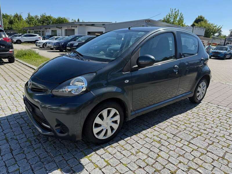 Anthracite grey Gebraucht 2014 Toyota Aygo Cool Kleinwagen | 2.000 € (Guter Preis) - Bild 1/4