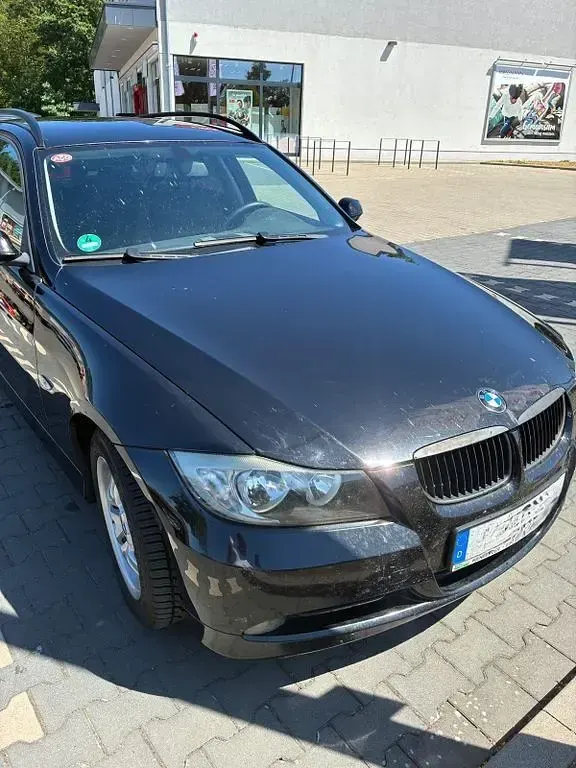 Gebraucht BMW 320 163 PS (119 kW) 2007 Schwarz Kombi