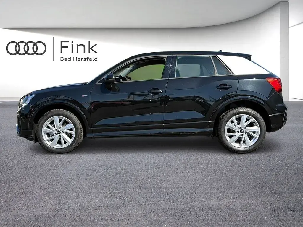Gebraucht Audi Q2 S-Line 150 PS (110 kW) 2025 Schwarz SUV