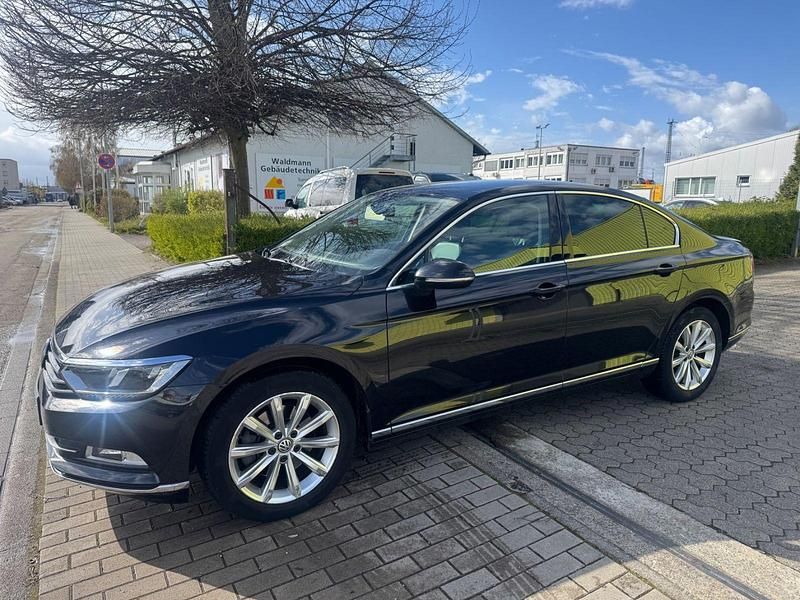 Gebraucht VW Passat Highline 150 PS (110 kW) 2018 Schwarz Limousine