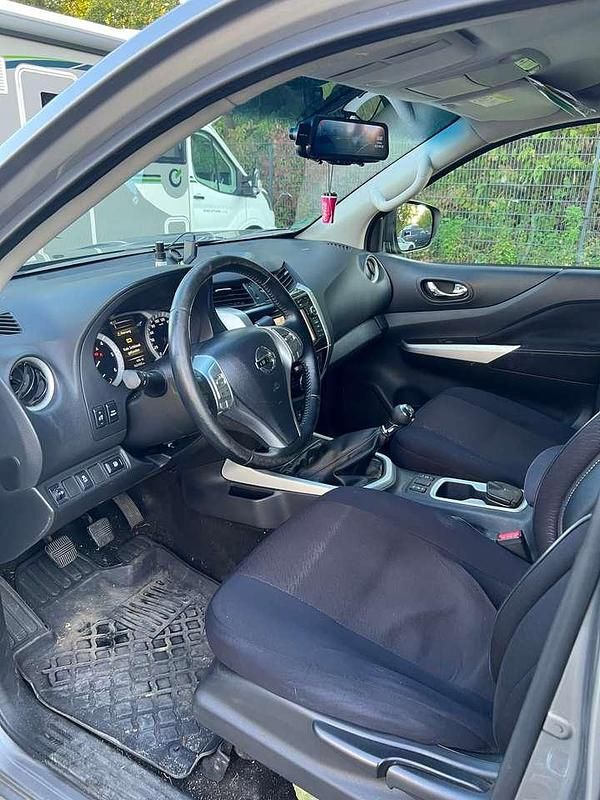 Gebraucht Nissan Navara Visia 190 PS (139 kW) 2016 Silber Pickup