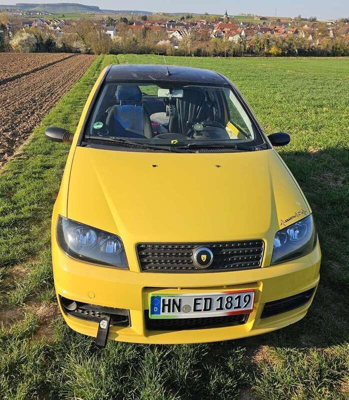 Gelb Gebraucht 2004 Fiat Punto Kleinwagen | 1.300 € (Fairer Preis) - Bild 1/4