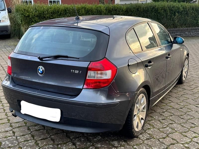 Gebraucht BMW 118 143 PS (105 kW) 2007 Grau Kleinwagen