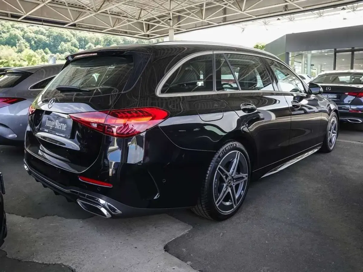 Gebraucht Mercedes C300 Premium 258 PS (189 kW) 2024 Schwarz Limousine