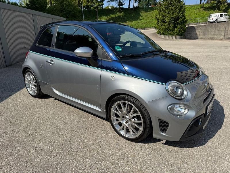 Silber Gebraucht 2016 Abarth 695 Rivale 175th Anniversary Kleinwagen | 24.800 € (Etwas zu teuer) - Bild 1/4