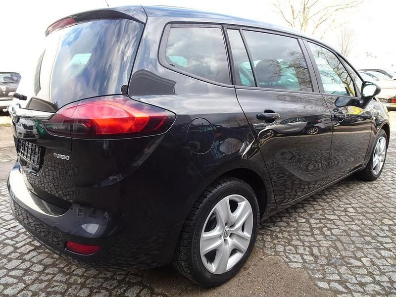 Gebraucht Opel Zafira Tourer Edition 140 PS (102 kW) 2012 Schwarz Van / Kleinbus