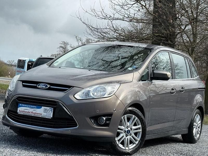 Gebraucht Ford Grand C-Max Titanium 140 PS (102 kW) 2014 Braun Van / Kleinbus