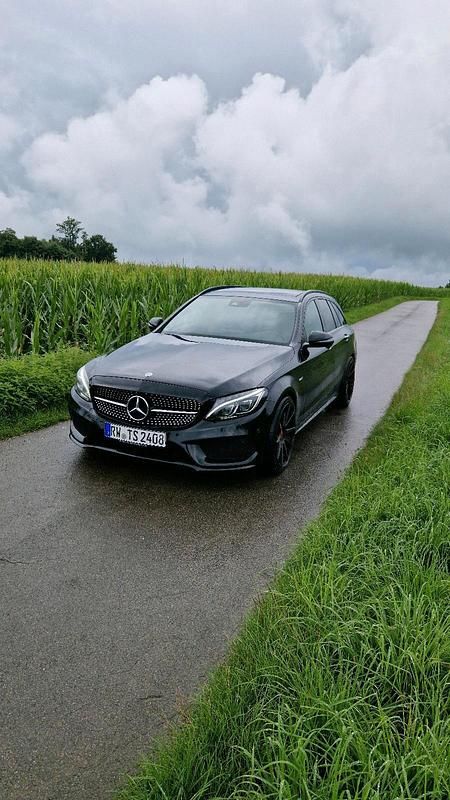 Schwarz Gebraucht 2016 Mercedes C43 AMG AMG Kombi | 29.900 € - Bild 1/4