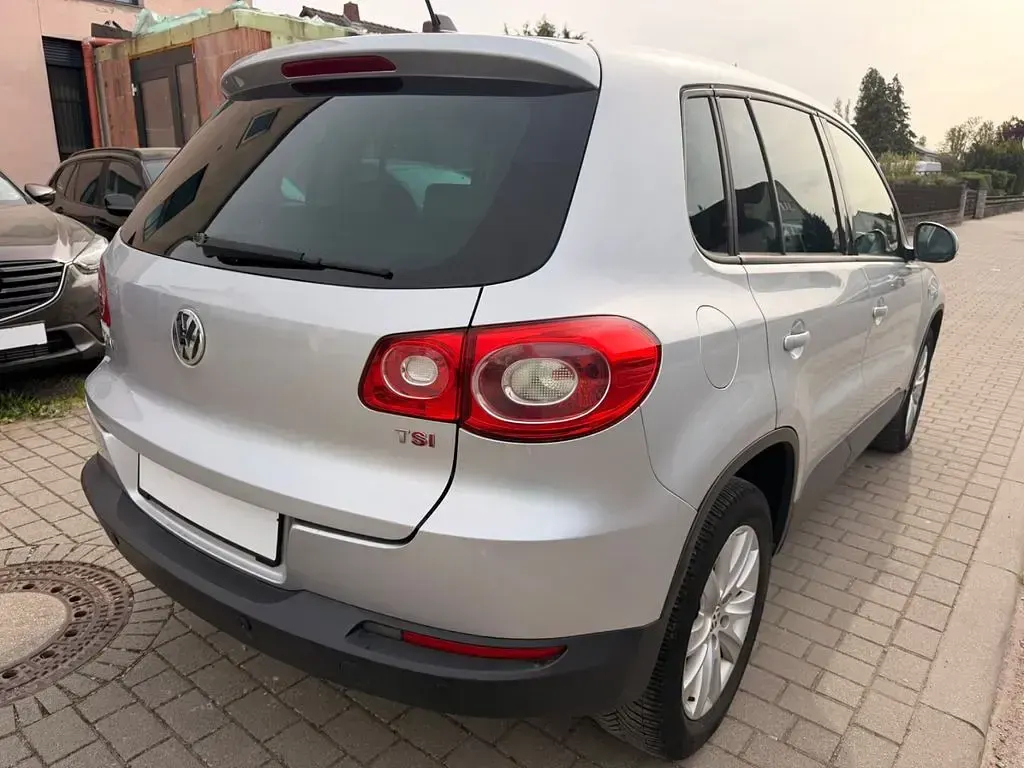 Gebraucht VW Tiguan Trendline 150 PS (110 kW) 2009 Silber SUV
