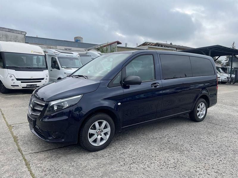 Gebraucht Mercedes Vito 163 PS (119 kW) 2016 Blau Van