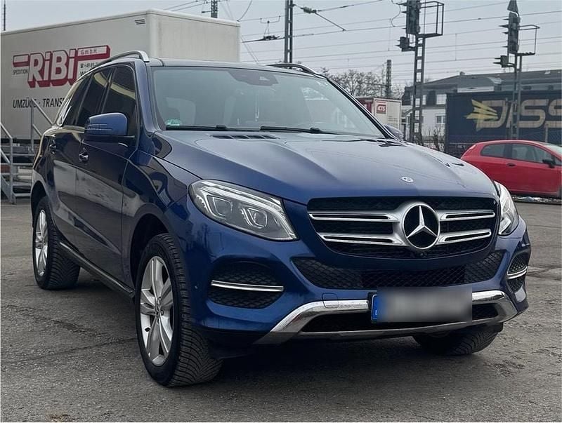 Gebraucht Mercedes GLE250 204 PS (150 kW) 2017 Blau SUV