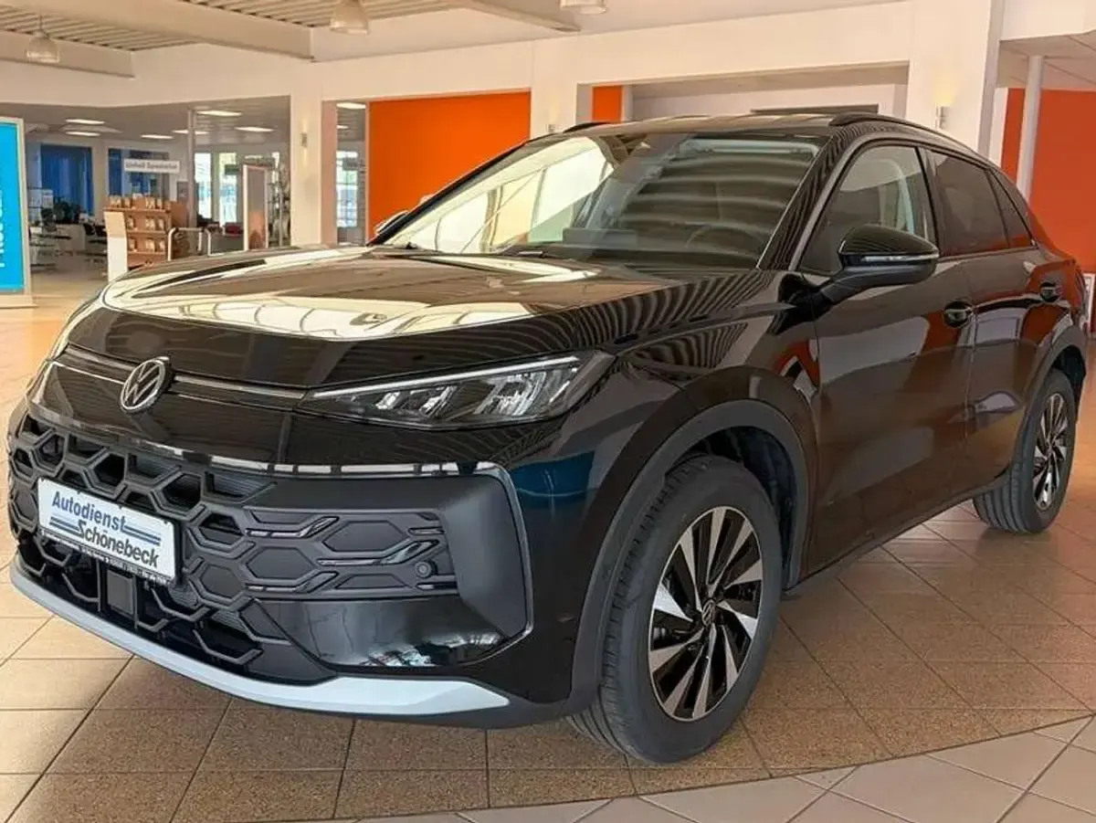 Neu VW T-Roc Life 150 PS (110 kW) 2026 Grenadillschwarzmetallic SUV