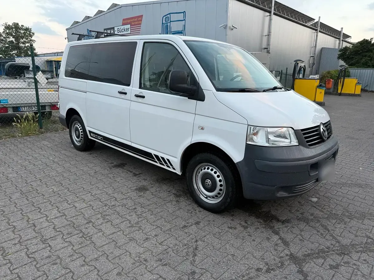 Gebraucht VW Multivan 102 PS (75 kW) 2008 Weiß Van / Kleinbus