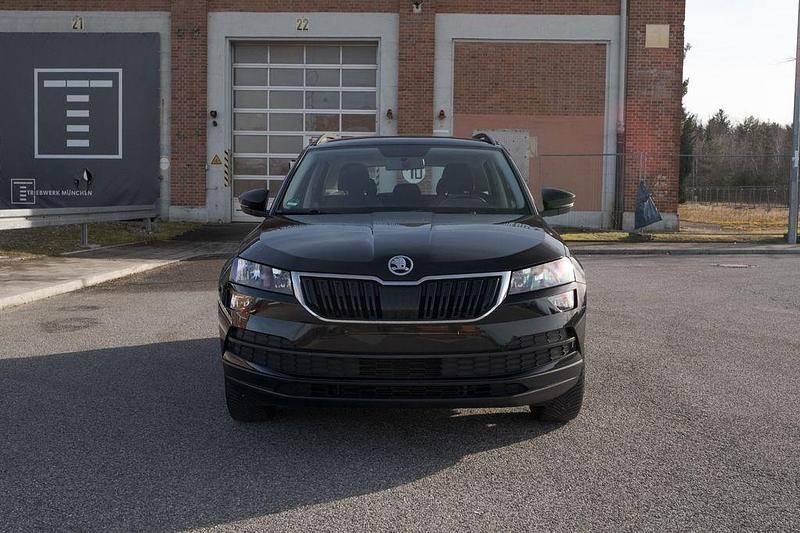 Gebraucht Skoda Karoq Active 116 PS (85 kW) 2019 Schwarz SUV