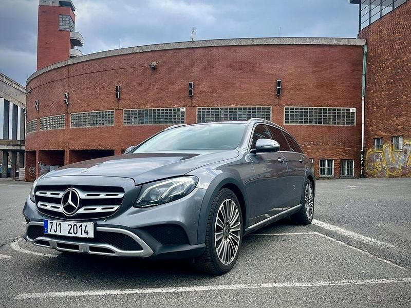 Usata Mercedes E350 258 CV (189 kW) 2017 Grigio Berlina