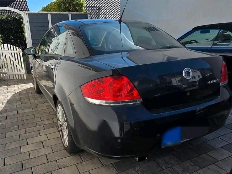 Gebraucht Fiat Linea 120 PS (88 kW) 2007 Schwarz Limousine