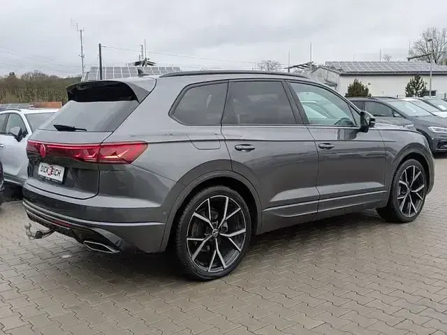 Gebraucht VW Touareg R-line 286 PS (210 kW) 2025 Grau SUV