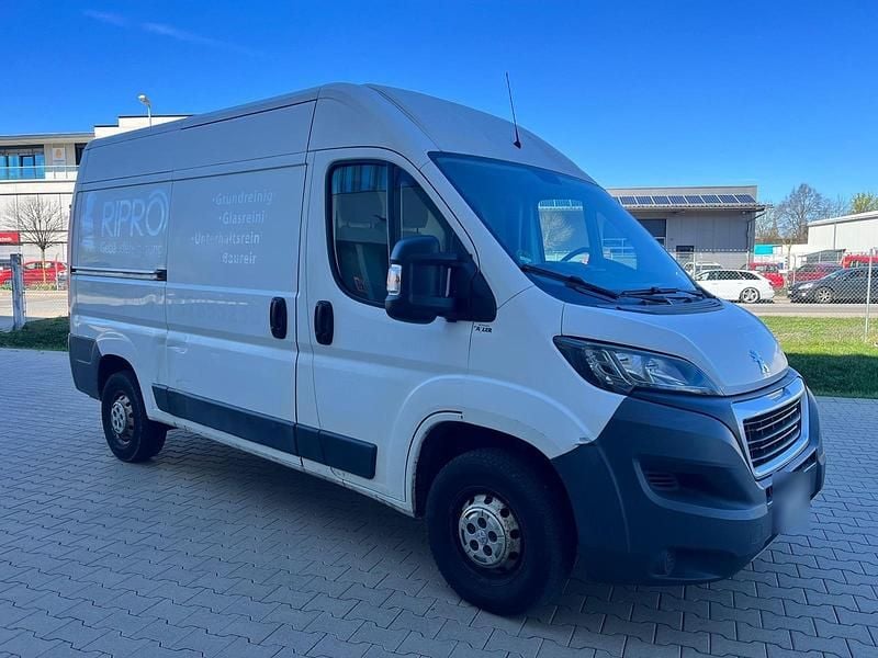 Gebraucht Peugeot Boxer 131 PS (96 kW) 2016 Weiß Van