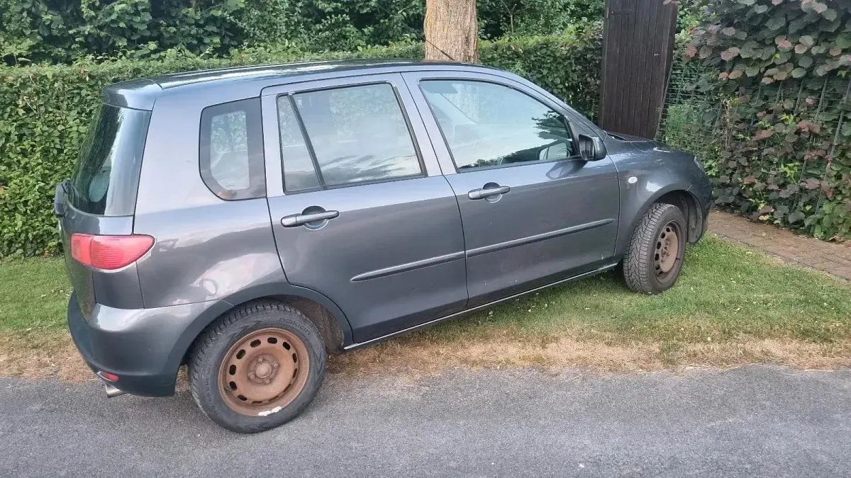 Gebraucht Mazda 2 80 PS (58 kW) 2005 Silber Kleinwagen