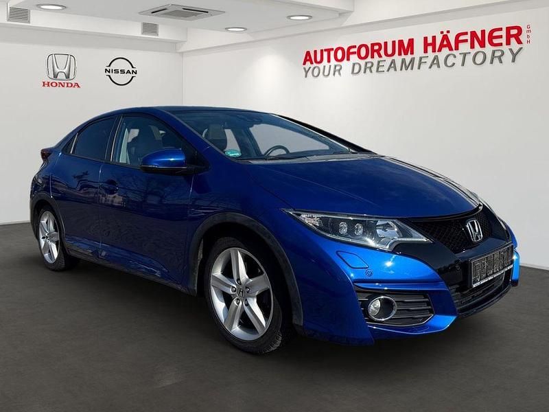 Gebraucht Honda Civic Executive 141 PS (103 kW) 2016 Brilliant sporty blue m. Limousine