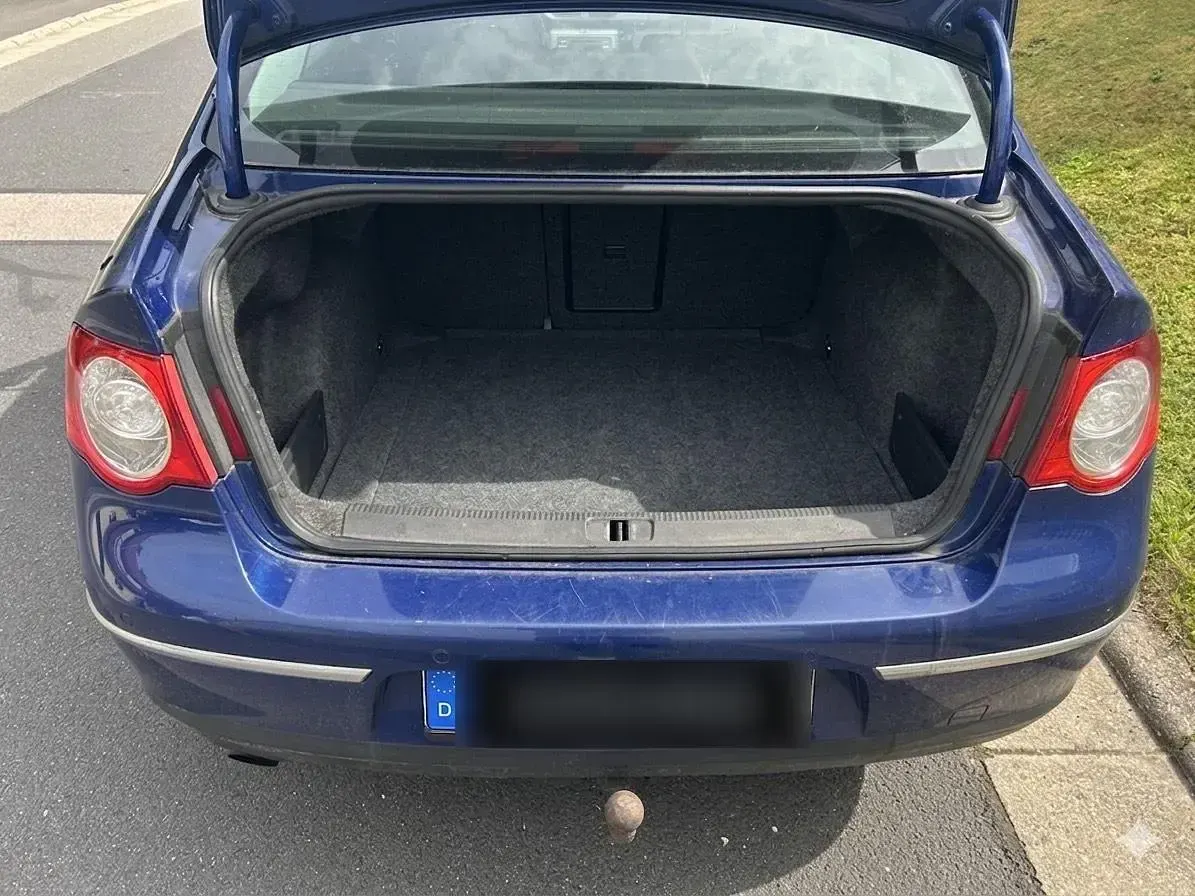 Gebraucht VW Passat 115 PS (84 kW) 2006 Blau Limousine