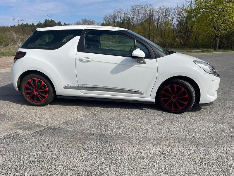 Gebraucht Citroën C3 83 PS (61 kW) 2018 Weiß Kleinwagen