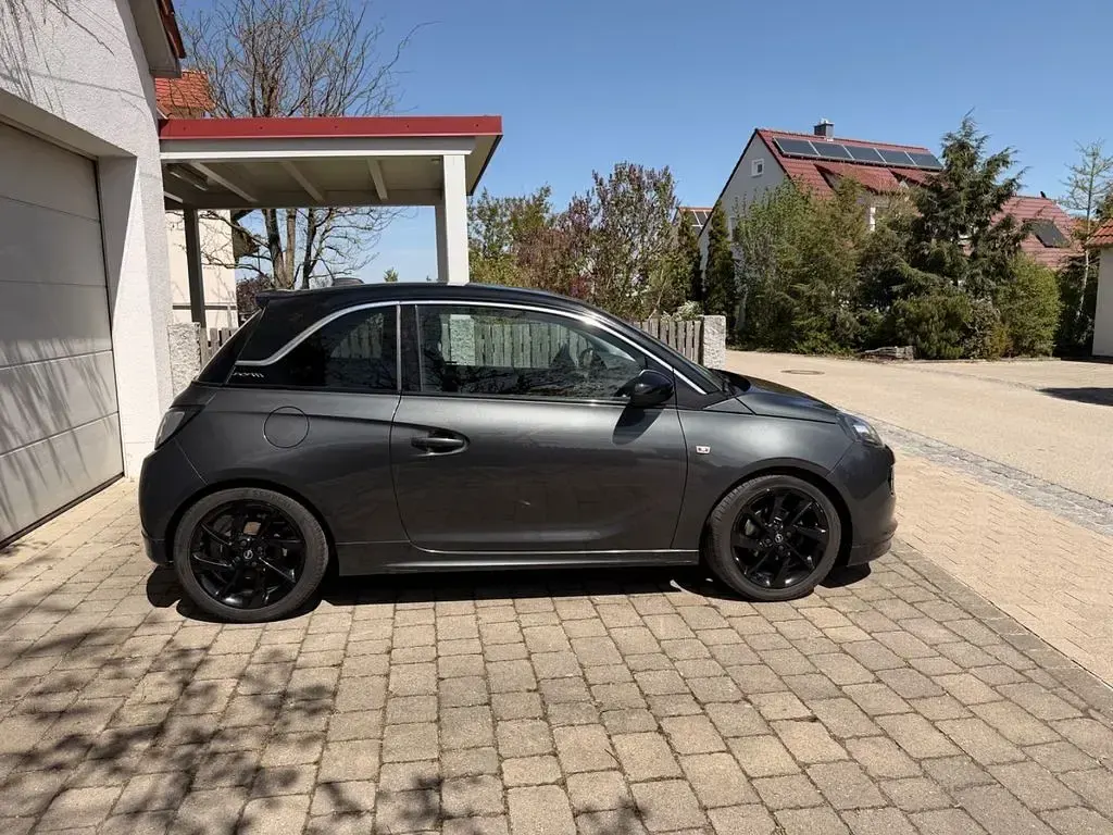 Usado Opel Adam 101 HP (74 kW) 2017 Cinzento Citadino