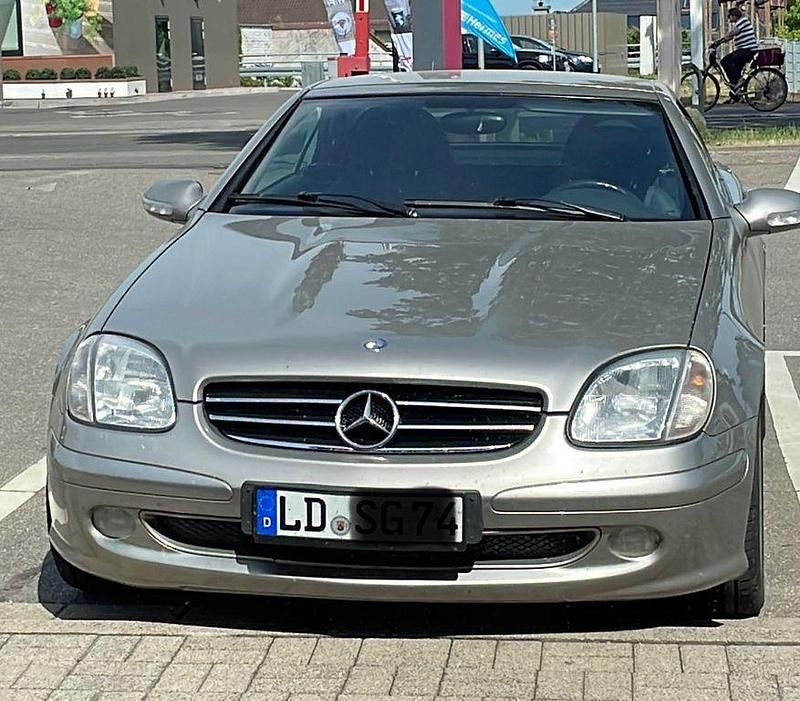 Gebraucht Mercedes SLK200 163 PS (119 kW) 2003 Silber Cabrio