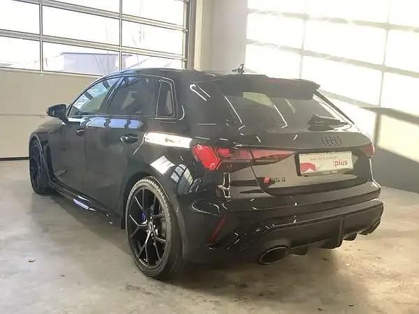 Gebraucht Audi RS3 Ambiente 400 PS (294 kW) 2025 Blau (ascariblau metallic) Limousine