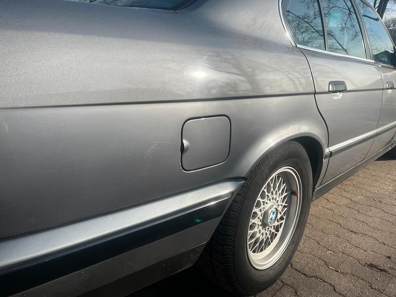 Gebraucht BMW 535 211 PS (155 kW) 1991 Grau Limousine