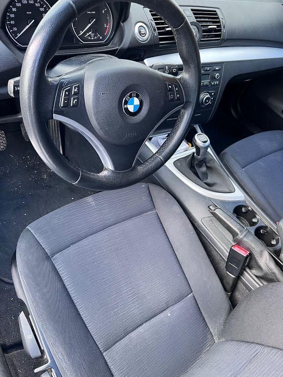 Gebraucht BMW 120 Performance 177 PS (130 kW) 2010 Grau Kleinwagen