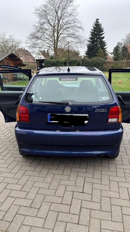Gebraucht VW Polo 60 PS (44 kW) 1998 Blau Kleinwagen