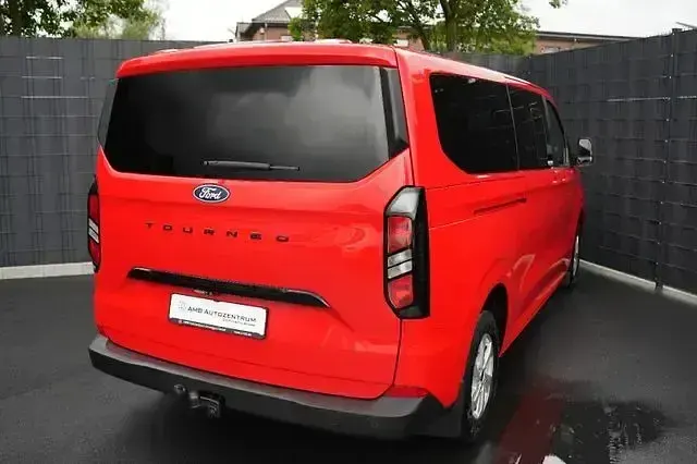 Gebraucht Ford Tourneo Custom Trend 136 PS (100 kW) 2025 Rot Van