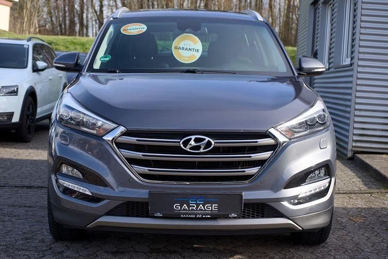 Gebraucht Hyundai Tucson Style 177 PS (130 kW) 2015 Grau SUV
