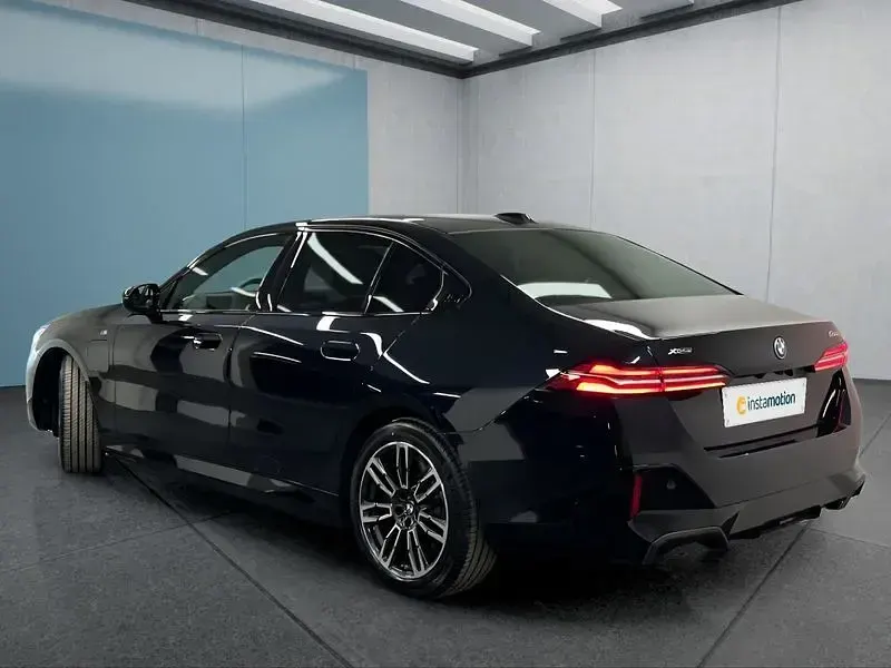 Brugt BMW 550e 489 HK (359 kW) 2025 Sort Sedan