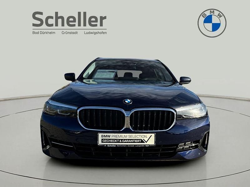 Gebraucht BMW 530 286 PS (210 kW) 2022 Blau Limousine