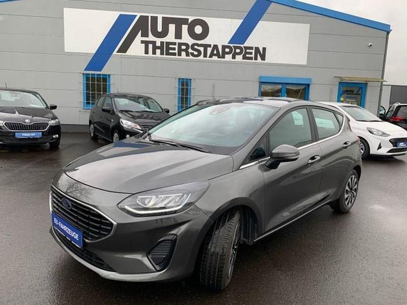 Grau Gebraucht 2023 Ford Fiesta Titanium Kleinwagen | 16.790 € (Guter Preis) - Bild 1/4