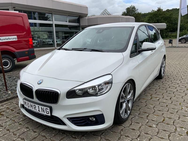 Gebraucht BMW 220 Active Tourer Performance 190 PS (139 kW) 2015 Weiß Van / Kleinbus