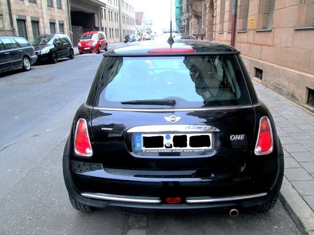 Gebraucht Mini ONE 90 PS (66 kW) 2004 Schwarz Kleinwagen