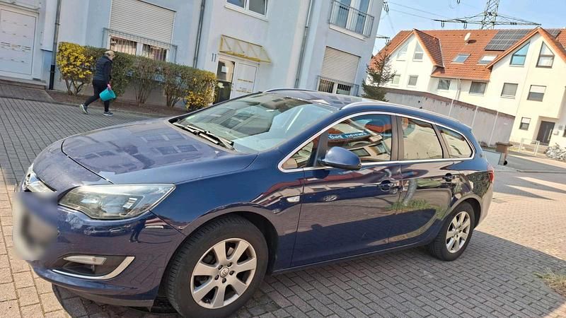 Gebraucht Opel Astra Eco 140 PS (102 kW) 2015 Blau Kombi