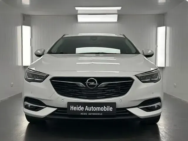 Gebraucht Opel Insignia Edition 165 PS (121 kW) 2017 Weiß Kombi