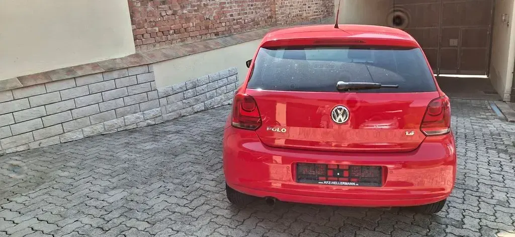 Gebraucht VW Polo Team 86 PS (63 kW) 2011 Rot Kleinwagen