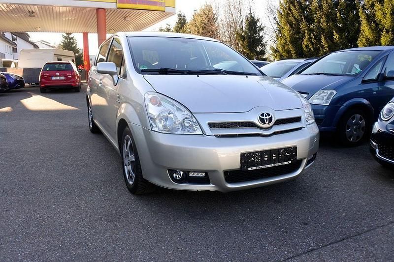 Gebraucht Toyota Corolla Verso 177 PS (130 kW) 2007 Violett Van / Kleinbus