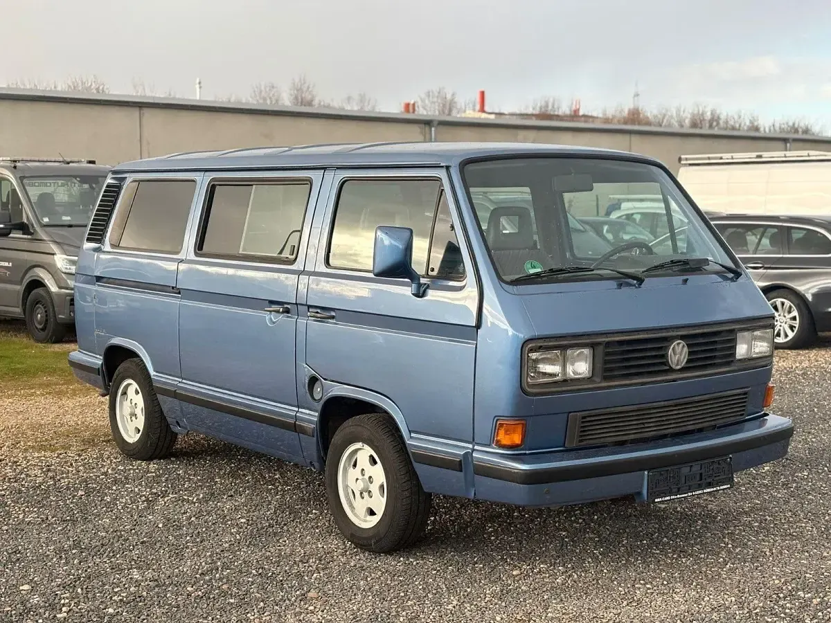 Occasion VW Multivan Edition 95 ch (69 kW) 1990 Bleue Monospace