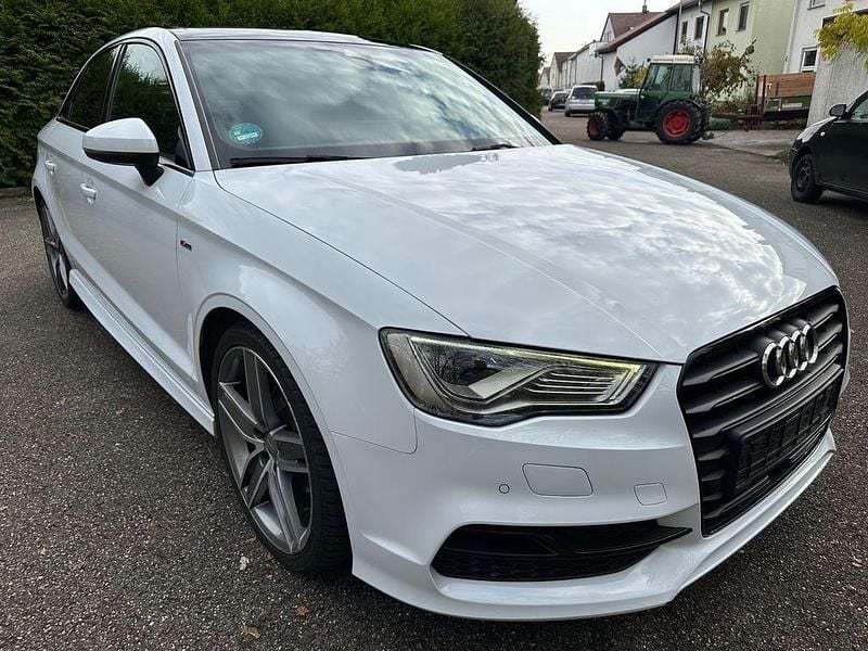 Gletscherweiss Gebraucht 2016 Audi A3 S-Line Limousine | 15.890 € (Fairer Preis) - Bild 1/4