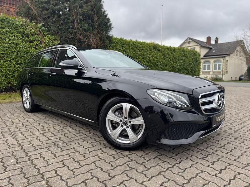 Gebraucht Mercedes E200 Avantgarde 184 PS (135 kW) 2018 Schwarz Limousine