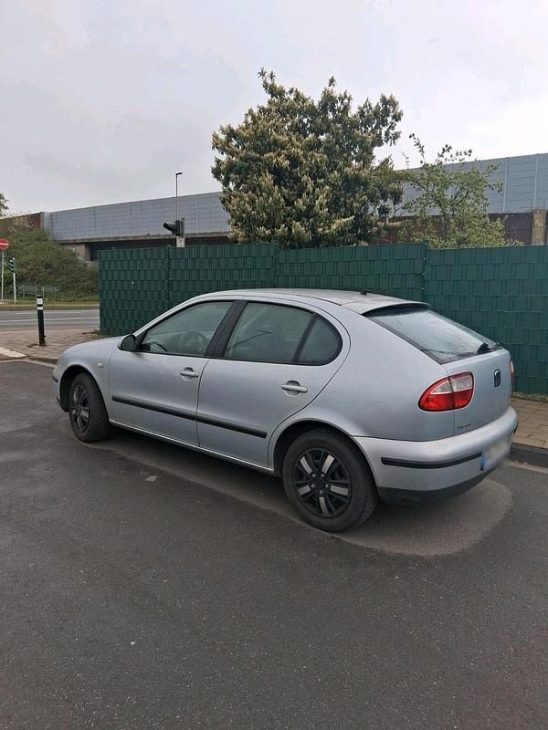 Gebraucht Seat Leon 105 PS (77 kW) 2005 Silber Kleinwagen