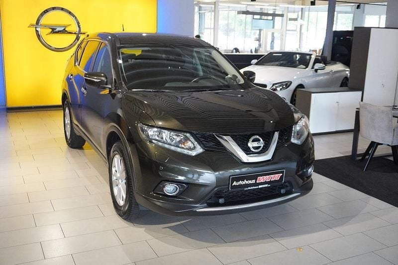 Schwarz Gebraucht 2015 Nissan X-Trail Acenta SUV | 14.990 € (Fairer Preis) - Bild 1/4
