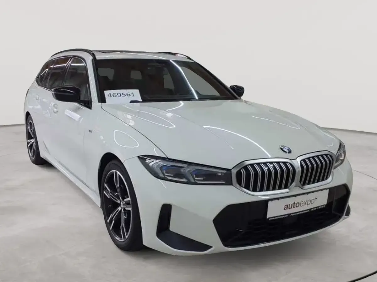 Gebraucht BMW 320 Sport Line 190 PS (139 kW) 2023 Kombi